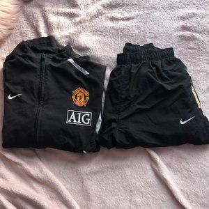 NIKE MANCHESTER UNITED JACKET & SWEATS